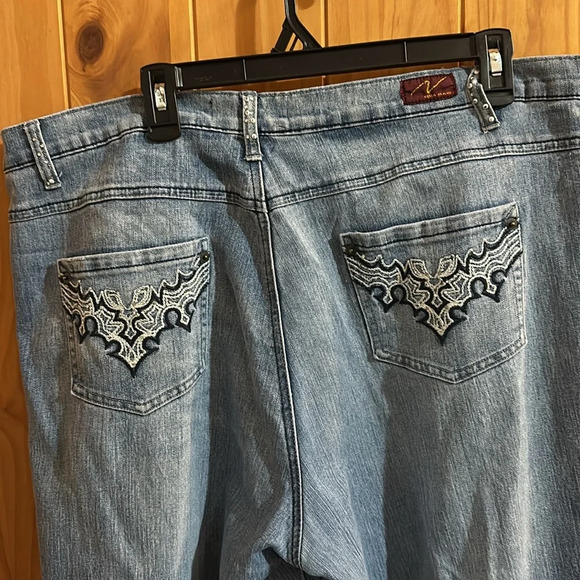 Neeso Premium Jeans Size 18 - Picture 6 of 9